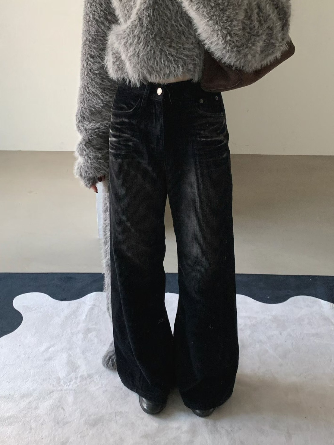 壓痕絨布寬長褲