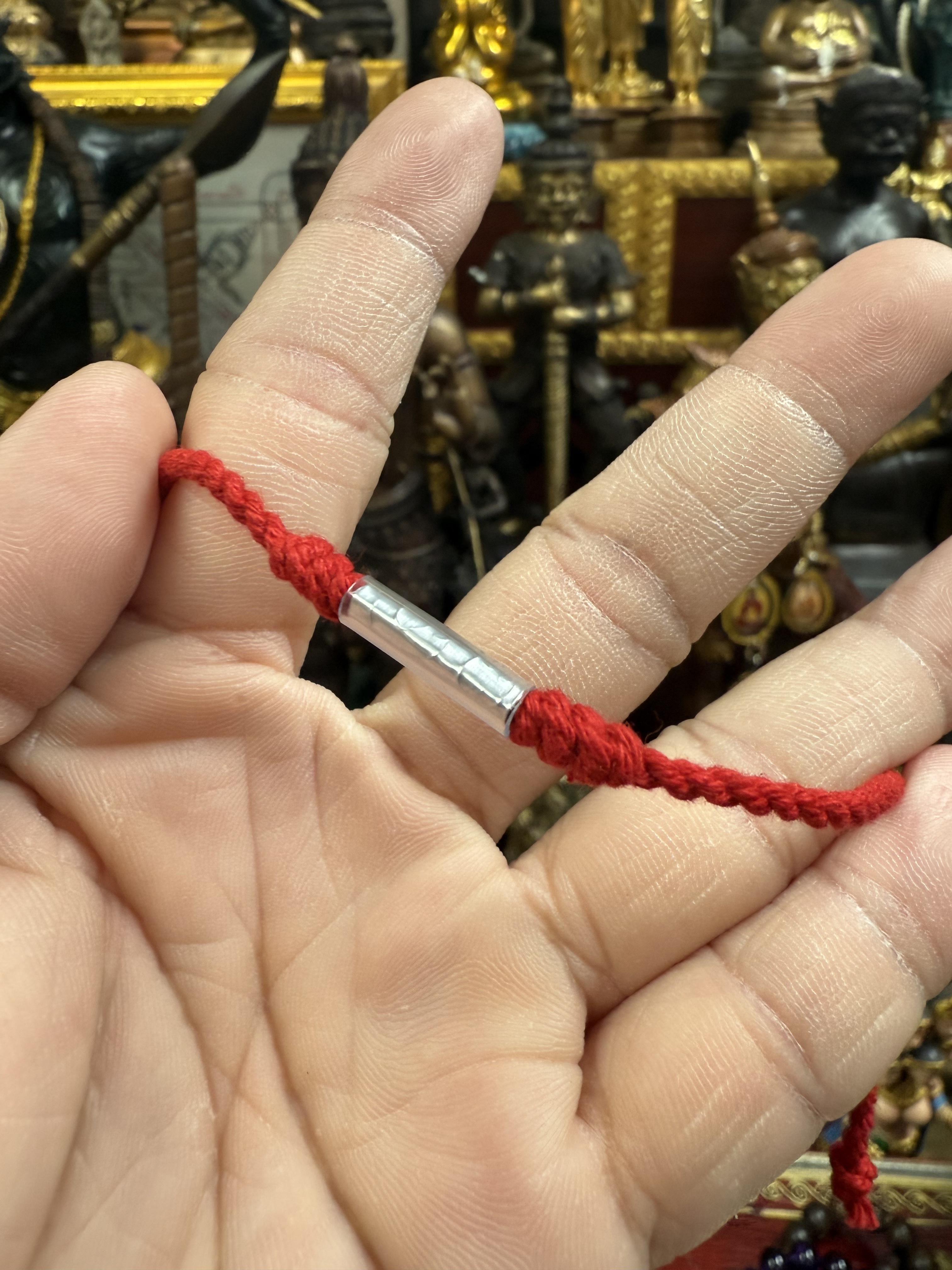 🇹🇭泰國北部知名法力師傅 阿贊半尼 「改運升運符管手繩/腳繩」