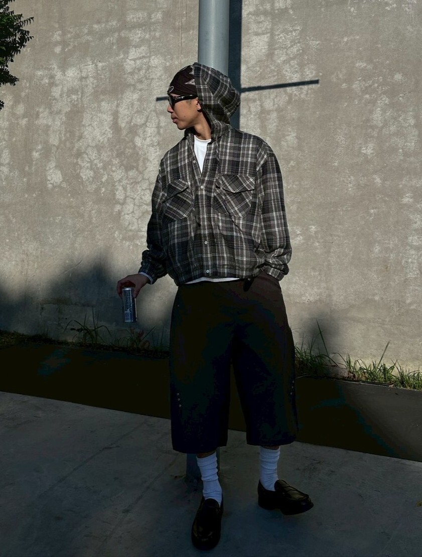 《K》雙口袋格紋連帽襯衫外