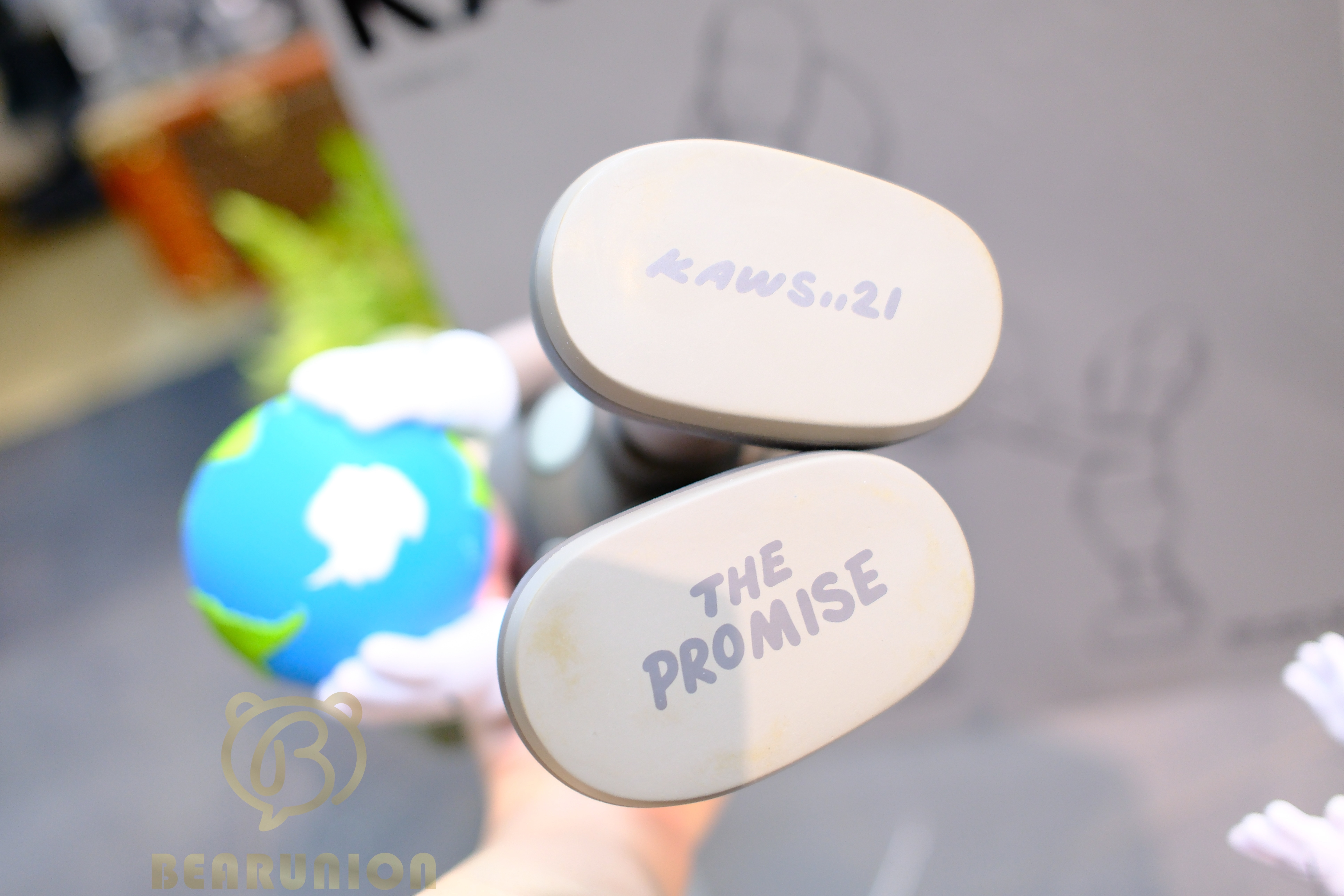 🥇現貨🥇KAWS THE PROMISE Vinyl Figure Brown