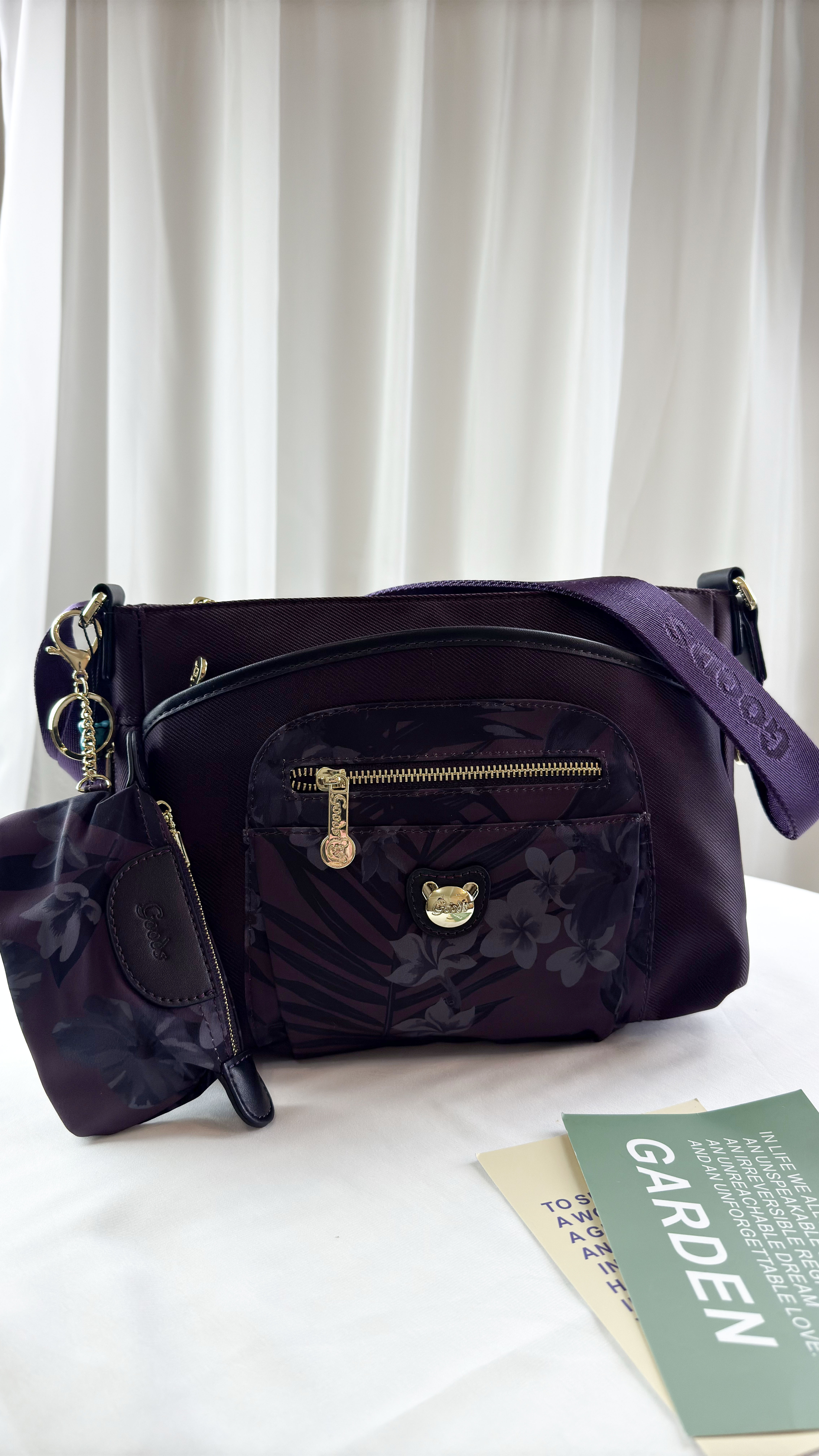 GOODS 紫花拼色防潑水側背包 附零錢包  #2237