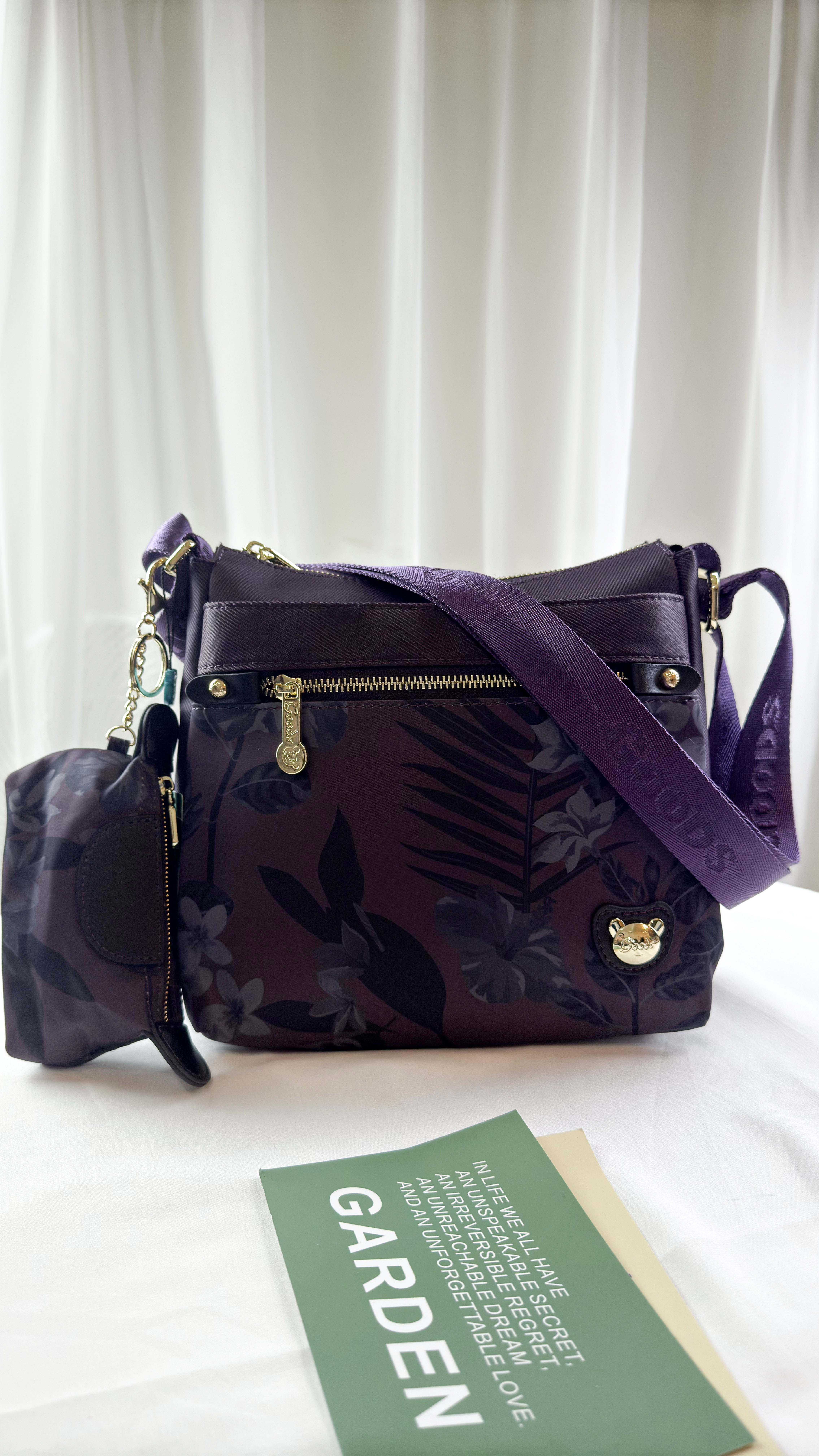 GOODS 紫花拼色防潑水側背包 附零錢包 #2676