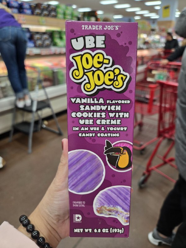 [U] CW TRADER JOE'S UBE JOE-JOE'S VANILLA FLAVORED SANDWICH COOKIES WITH UBE CREME, 00755177 (UCW104)