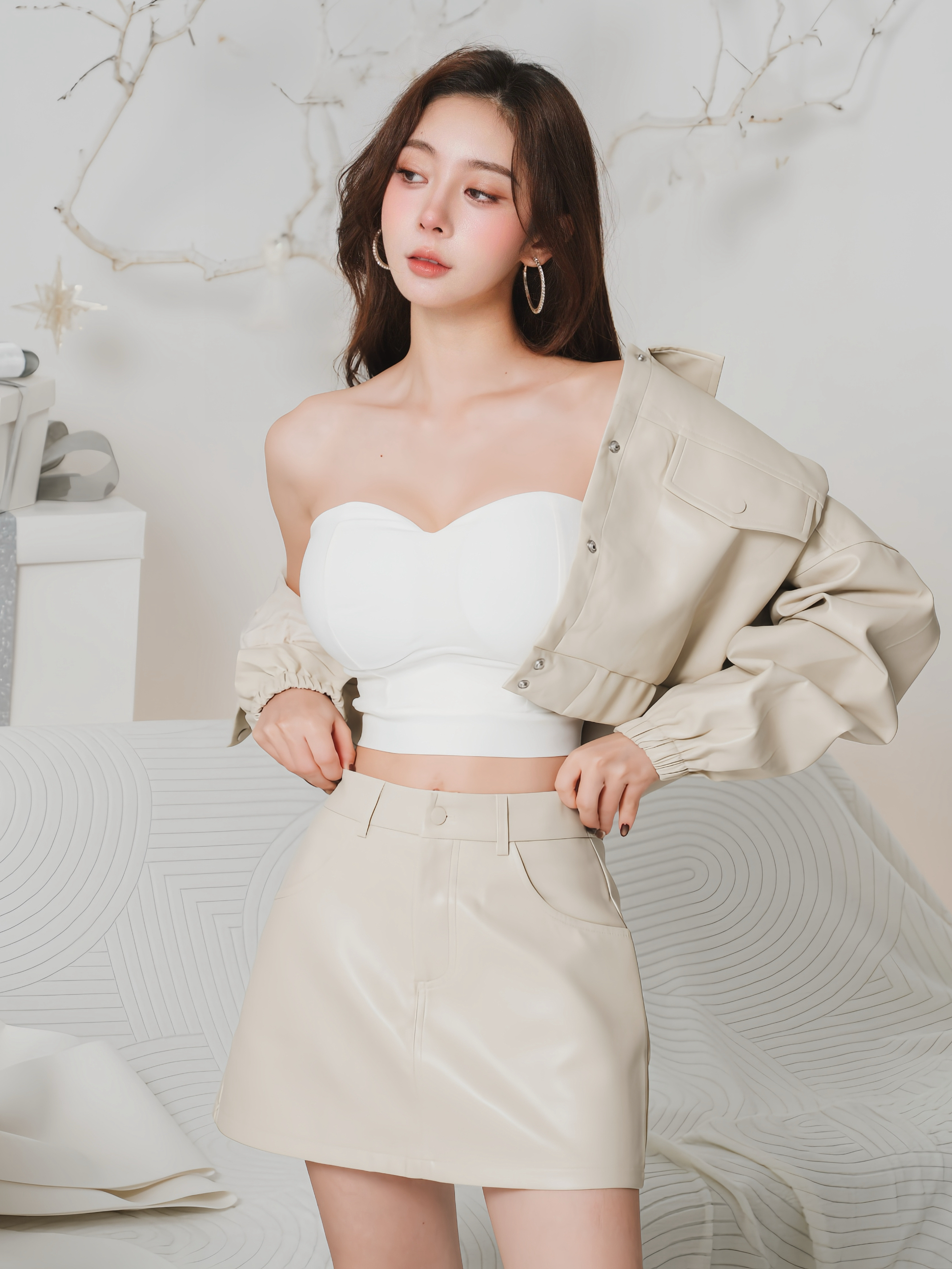 🤍帥氣皮革外套+A擺裙兩件式套裝（杏色均碼）