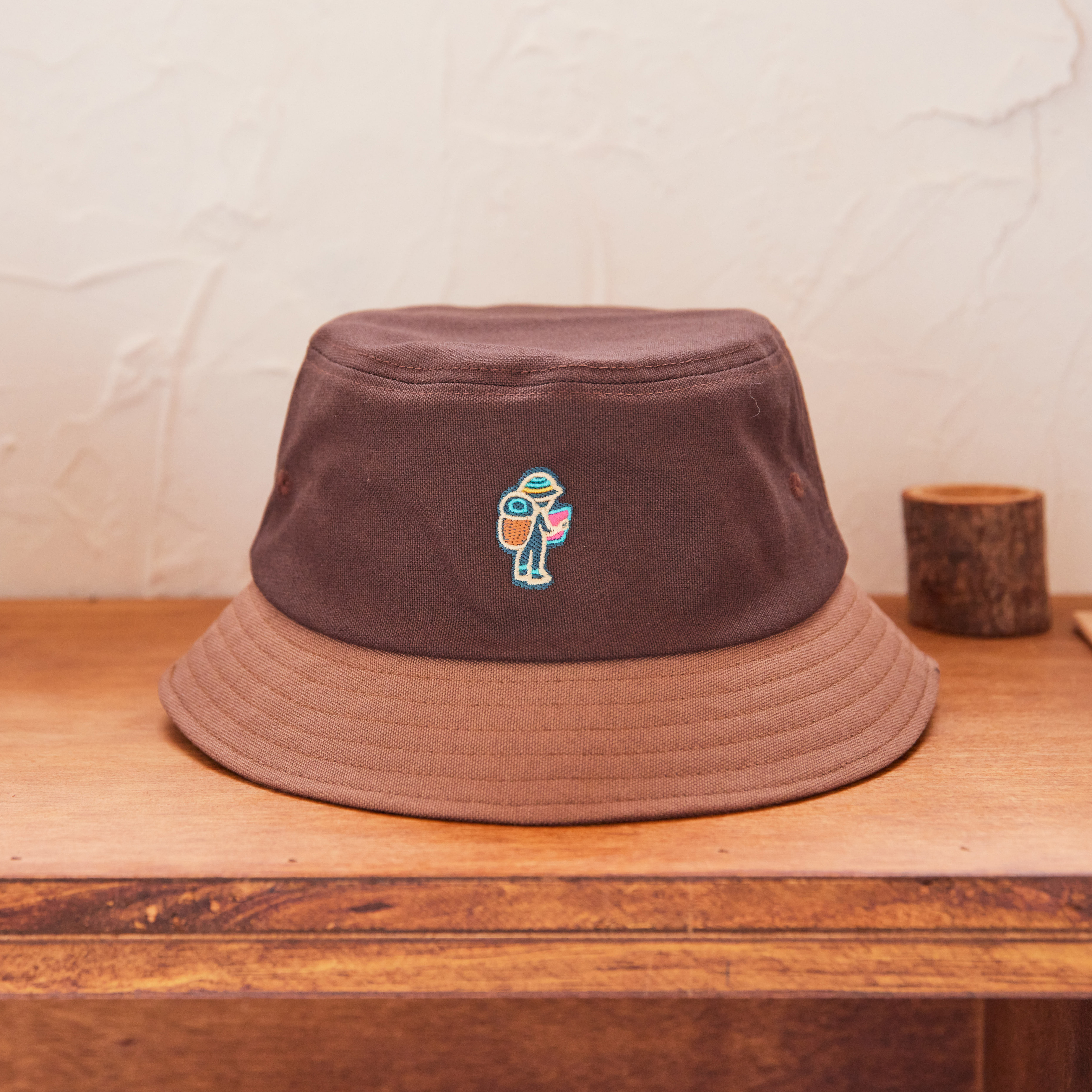 《入山之前，出發之後》城市復古漁夫  拼色帽