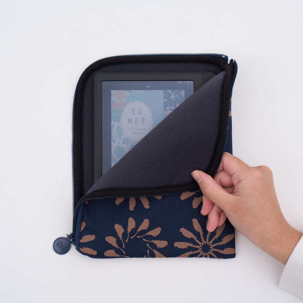 印花樂7~7.8吋電子書收納包/烏秋圈圈/海軍藍色