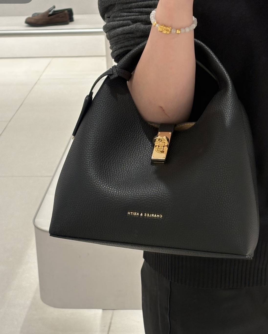 Charles & Keith Chance 小CK 金屬釦 水桶包 三色