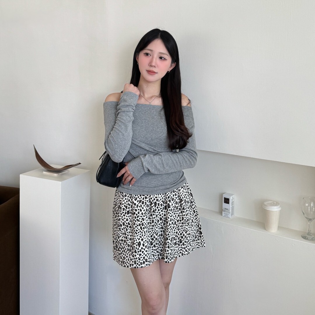 香肩計畫 一字領側抓皺打底衣