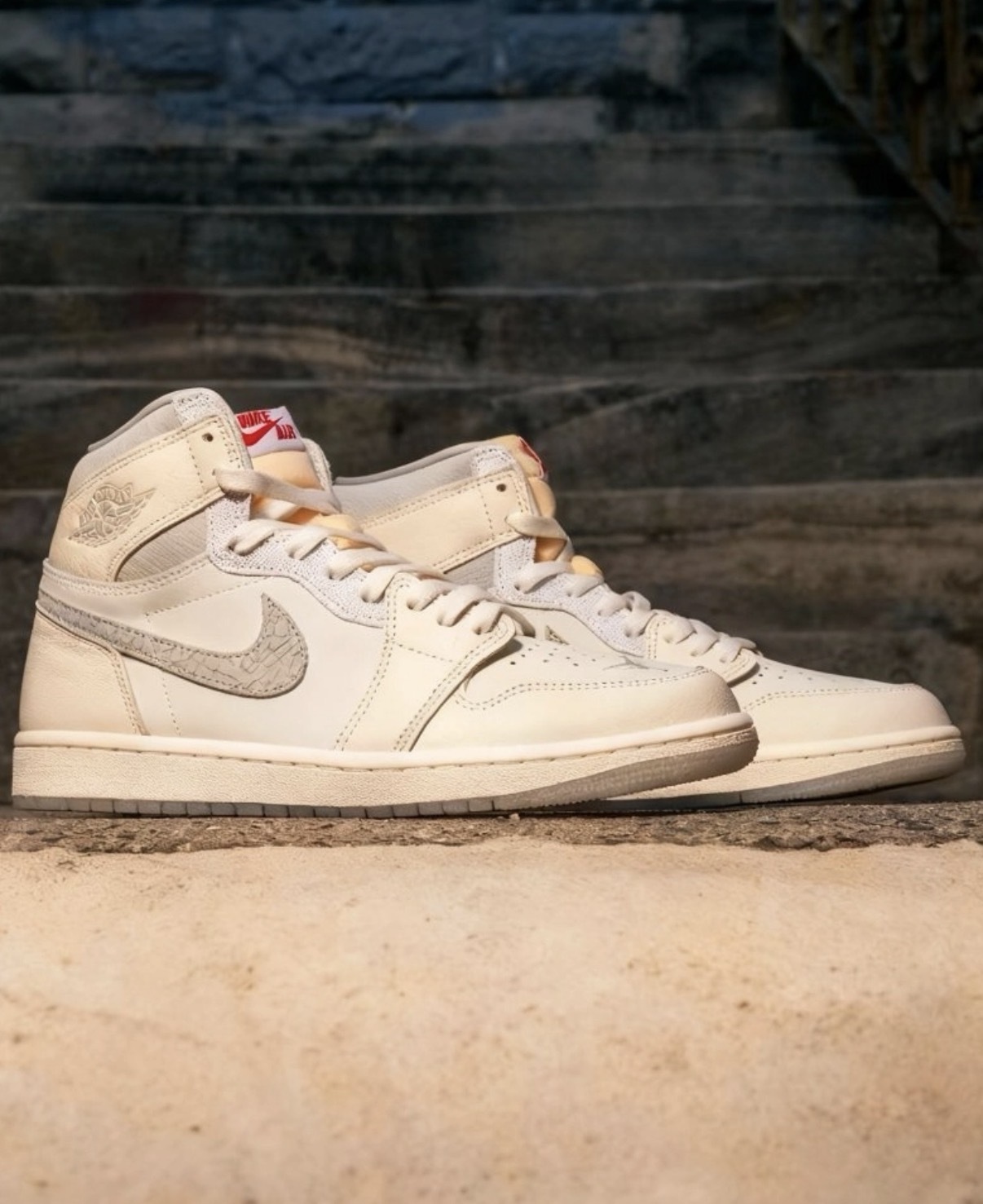 男鞋 NIKE AIR JORDAN 1 RETRO HIGH 'Sail' 奶白灰 爆裂紋 皮革 高筒 休閒鞋【IH4363-100】AJ1