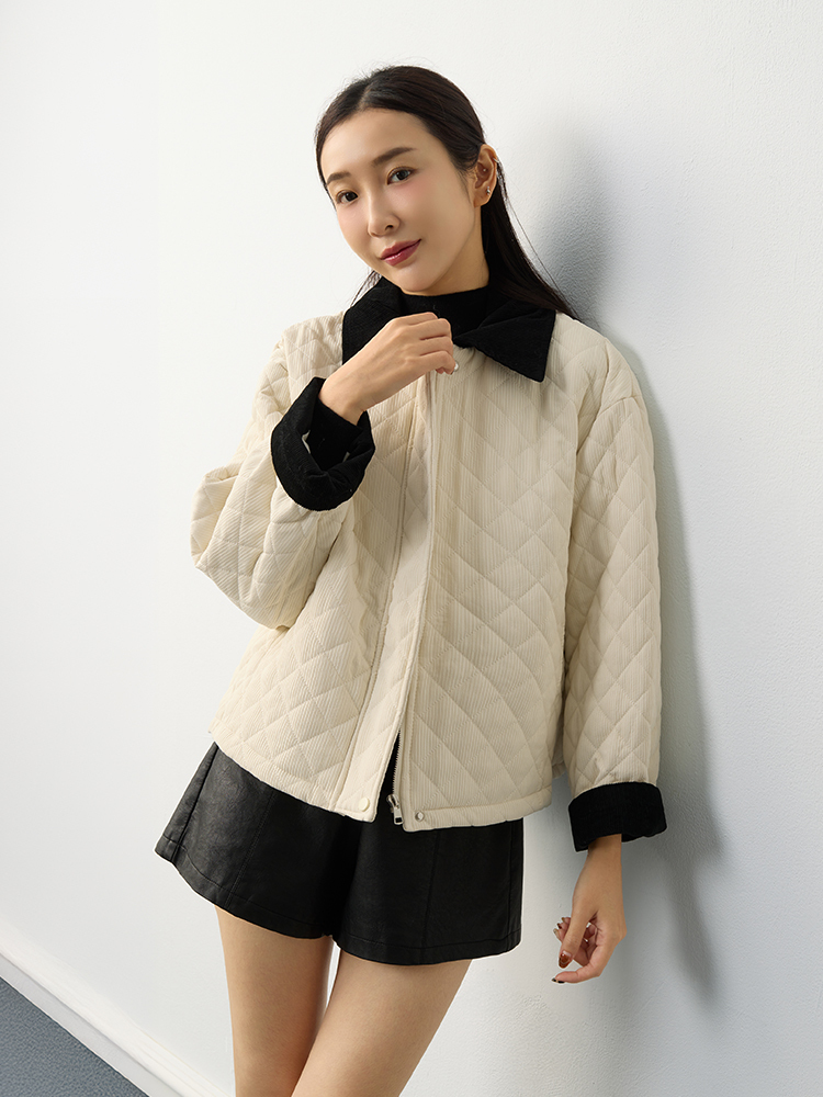 輕型保暖菱格外套