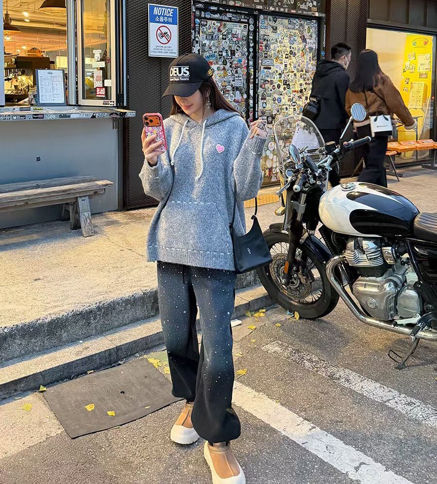 刷色亮鉚釘休閒褲