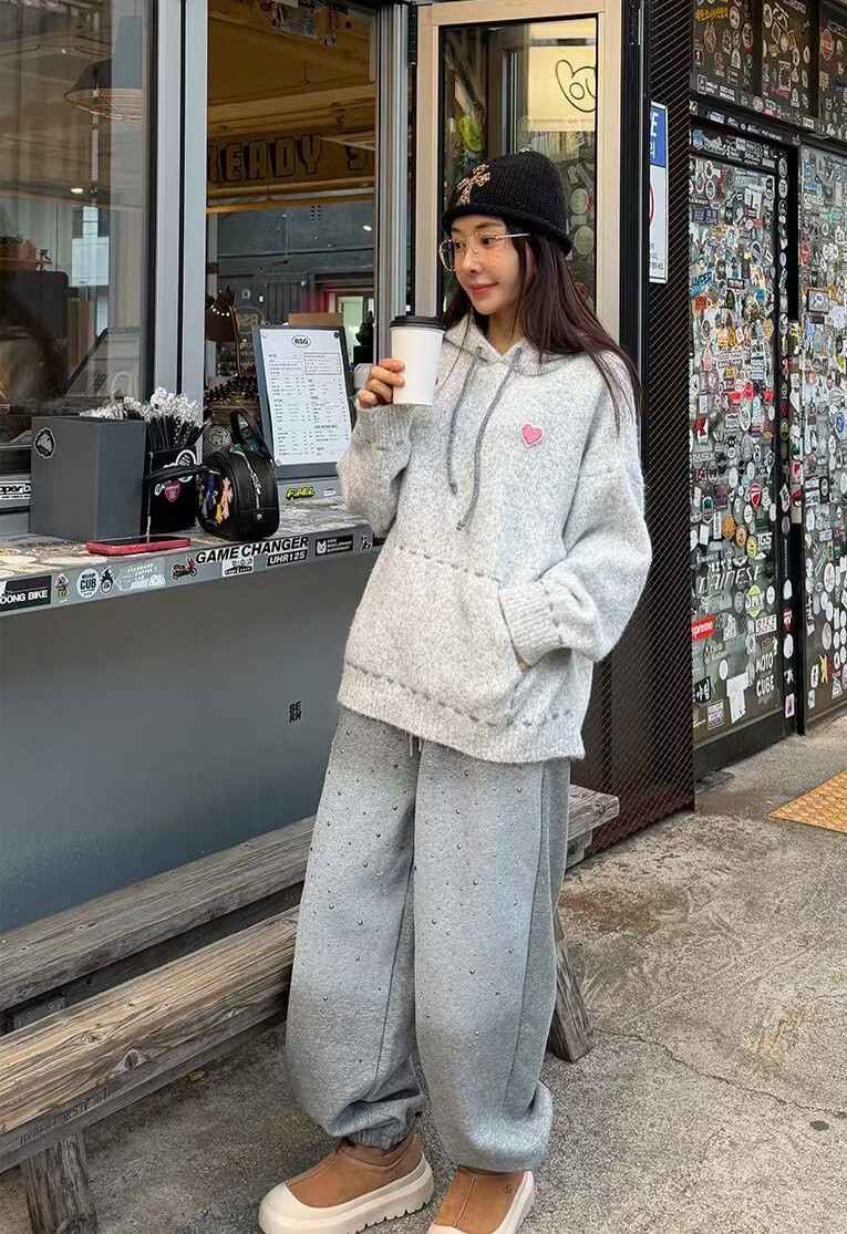 粉愛心連帽針織口袋上衣