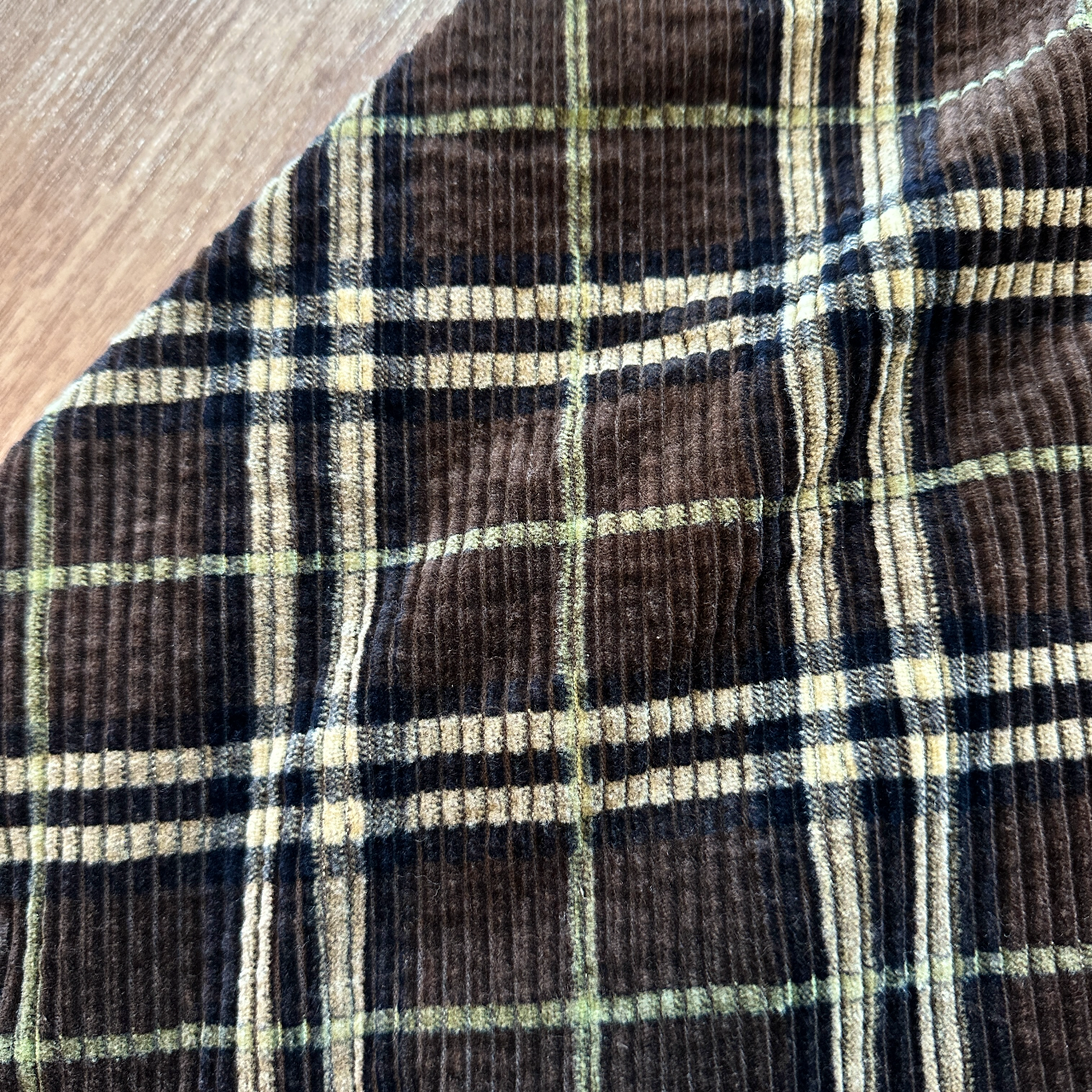 復古啡色絨面菱格半裙