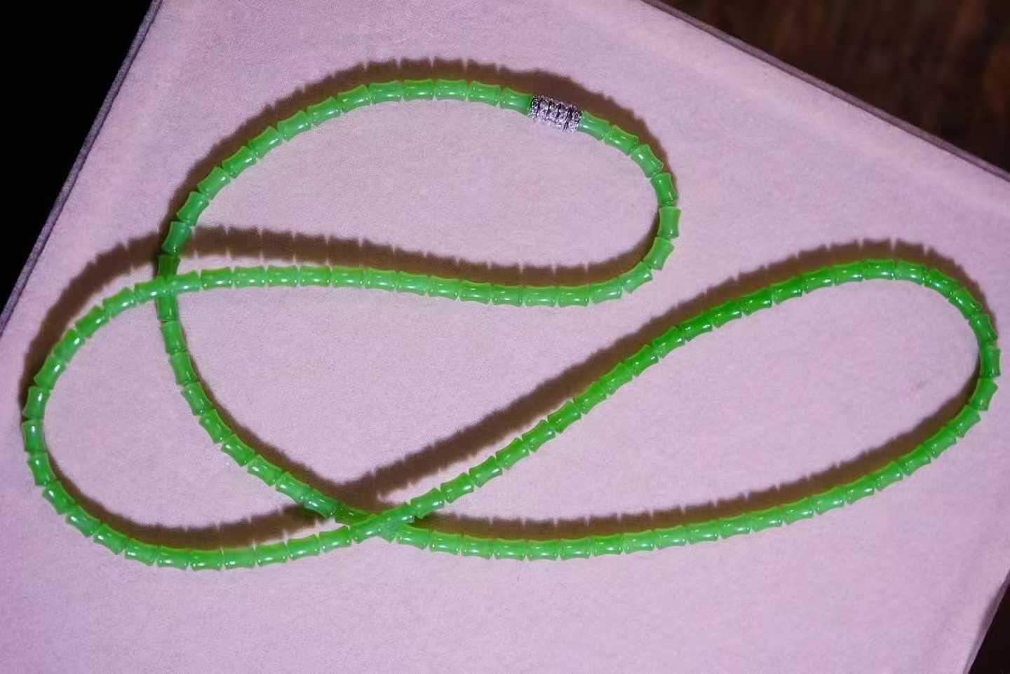 121718 和田玉碧玉蘋果綠竹節珠串 (5.7mm直徑)