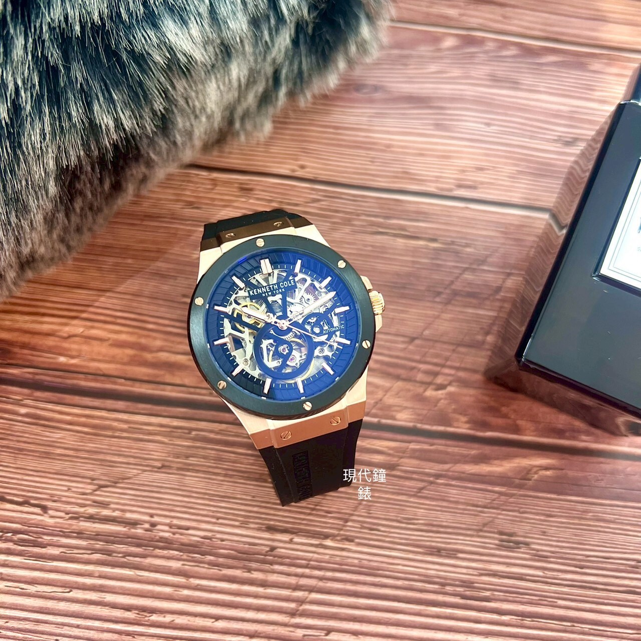 【KENNETH COLE】美式鏤空機芯機械男錶KCWGZ0080802 43mm 現代鐘錶