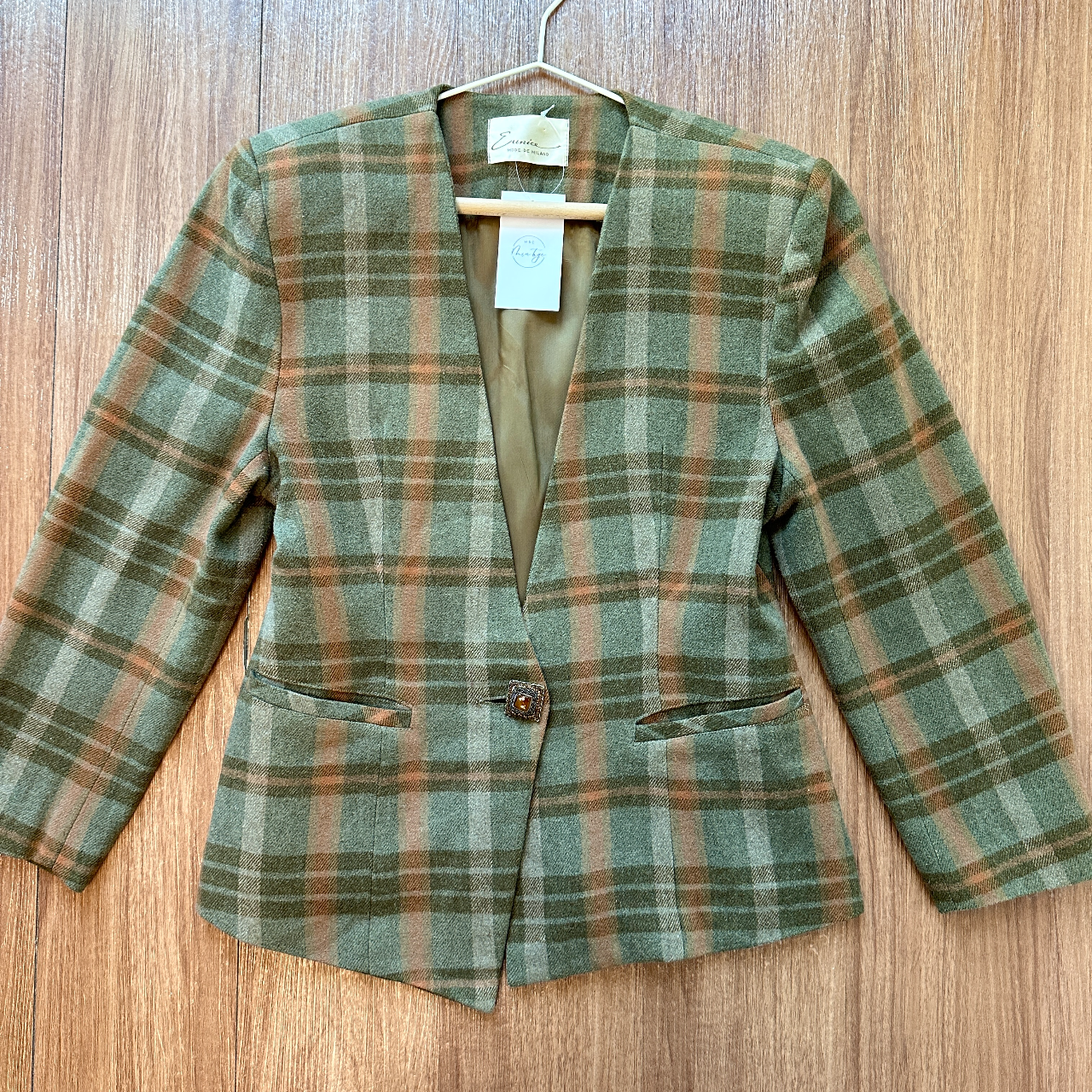 典雅柔光格紋西裝外套