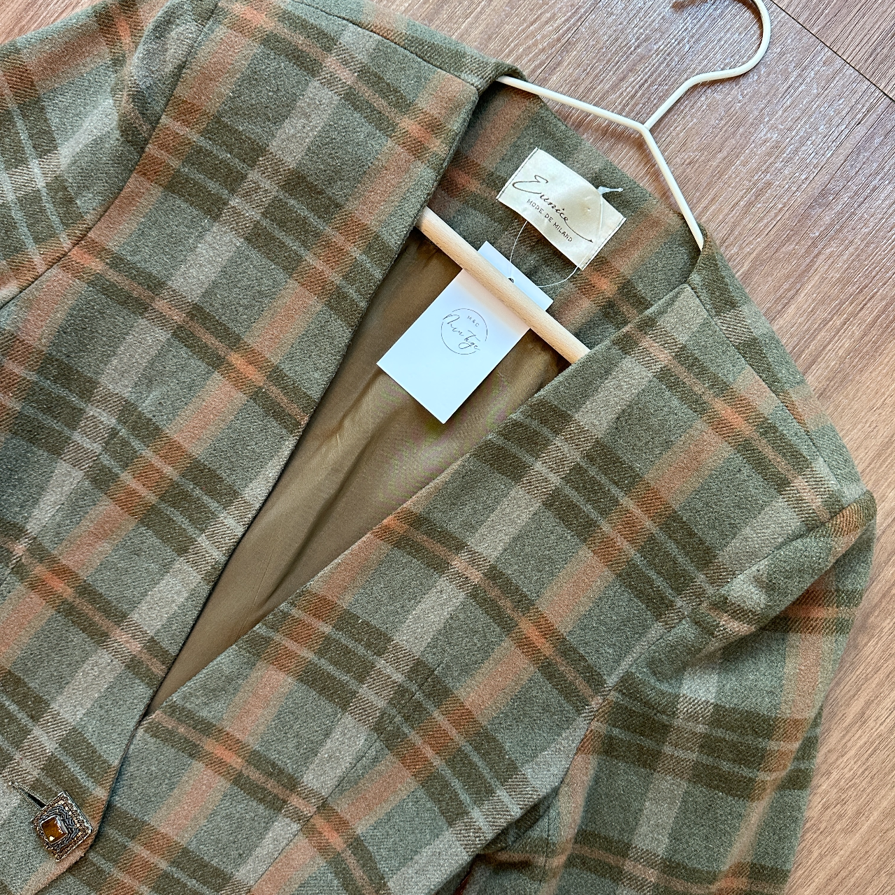 典雅柔光格紋西裝外套