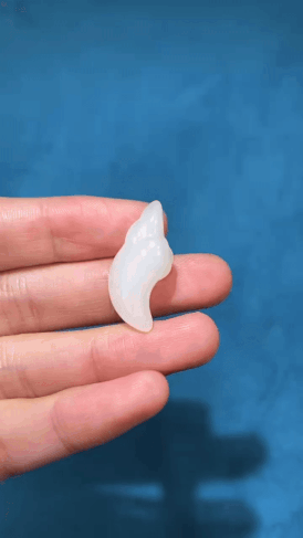 121210 和田玉籽料龍牙吊墜