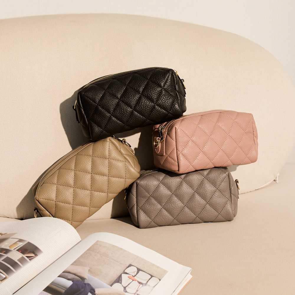 AMICA義大利真皮自訂系列-荔枝皮菱格紋多功能小包(附長背帶)