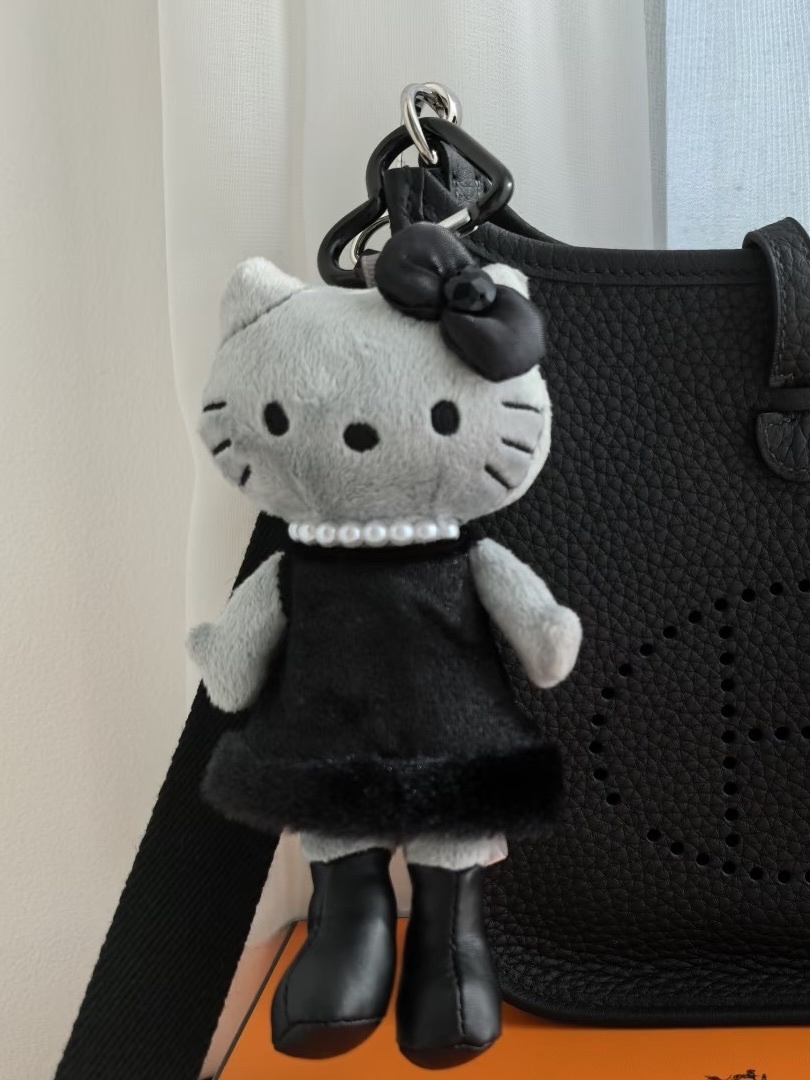 Sanrio長腿Hello Kitty黑天使 門市現貨‼️