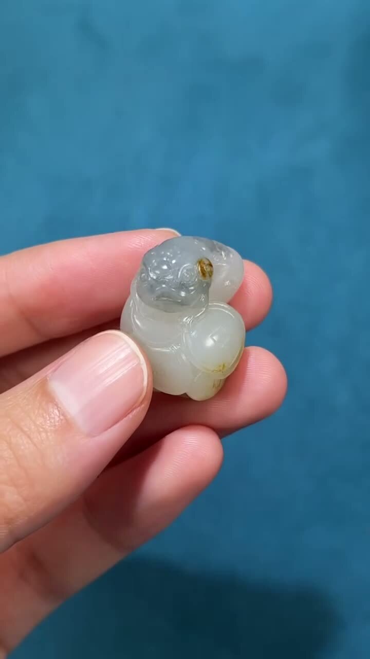 121213 和田玉籽料金蟾獻寶吊墜