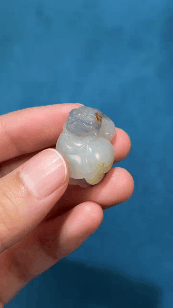 121213 和田玉籽料金蟾獻寶吊墜