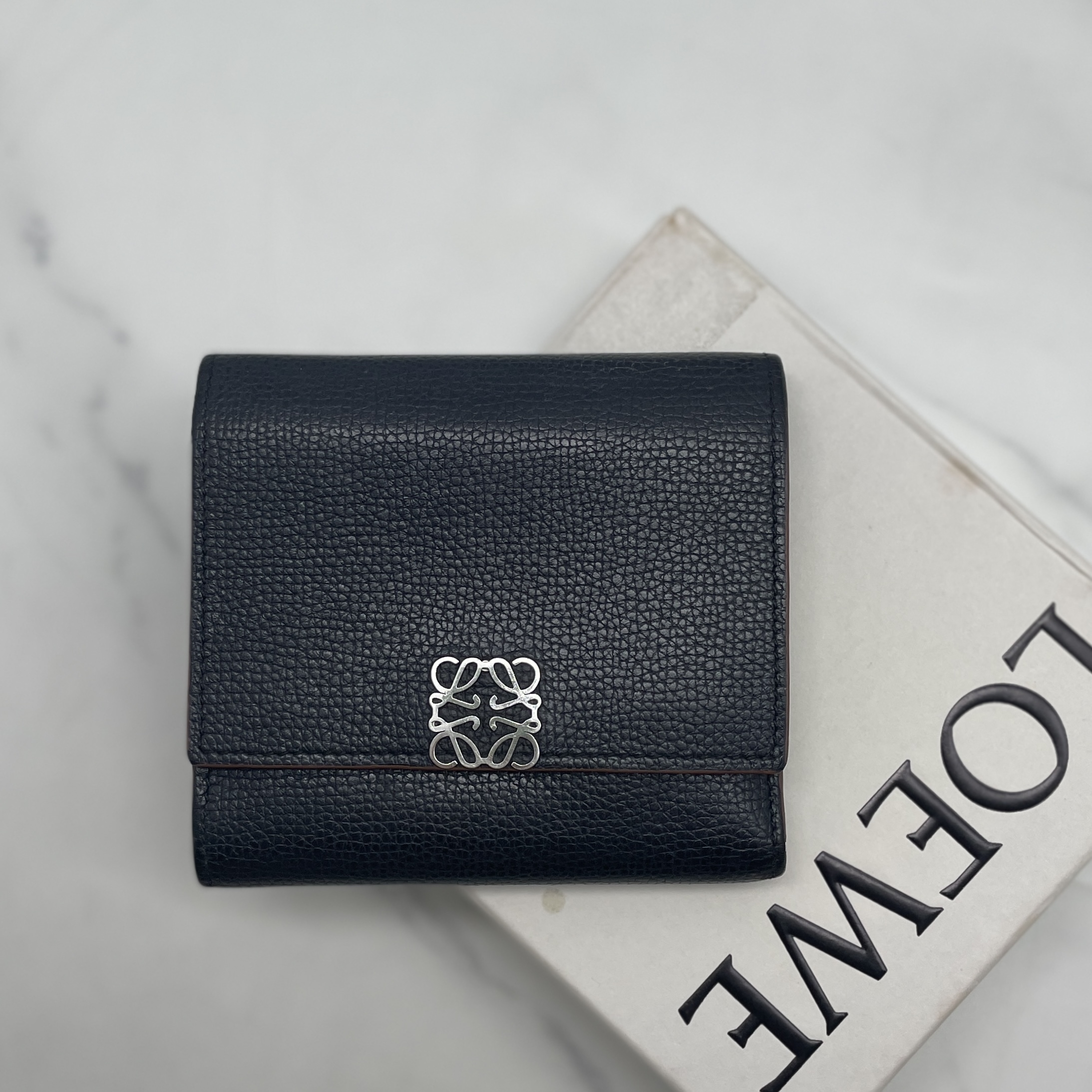 Loewe wallet