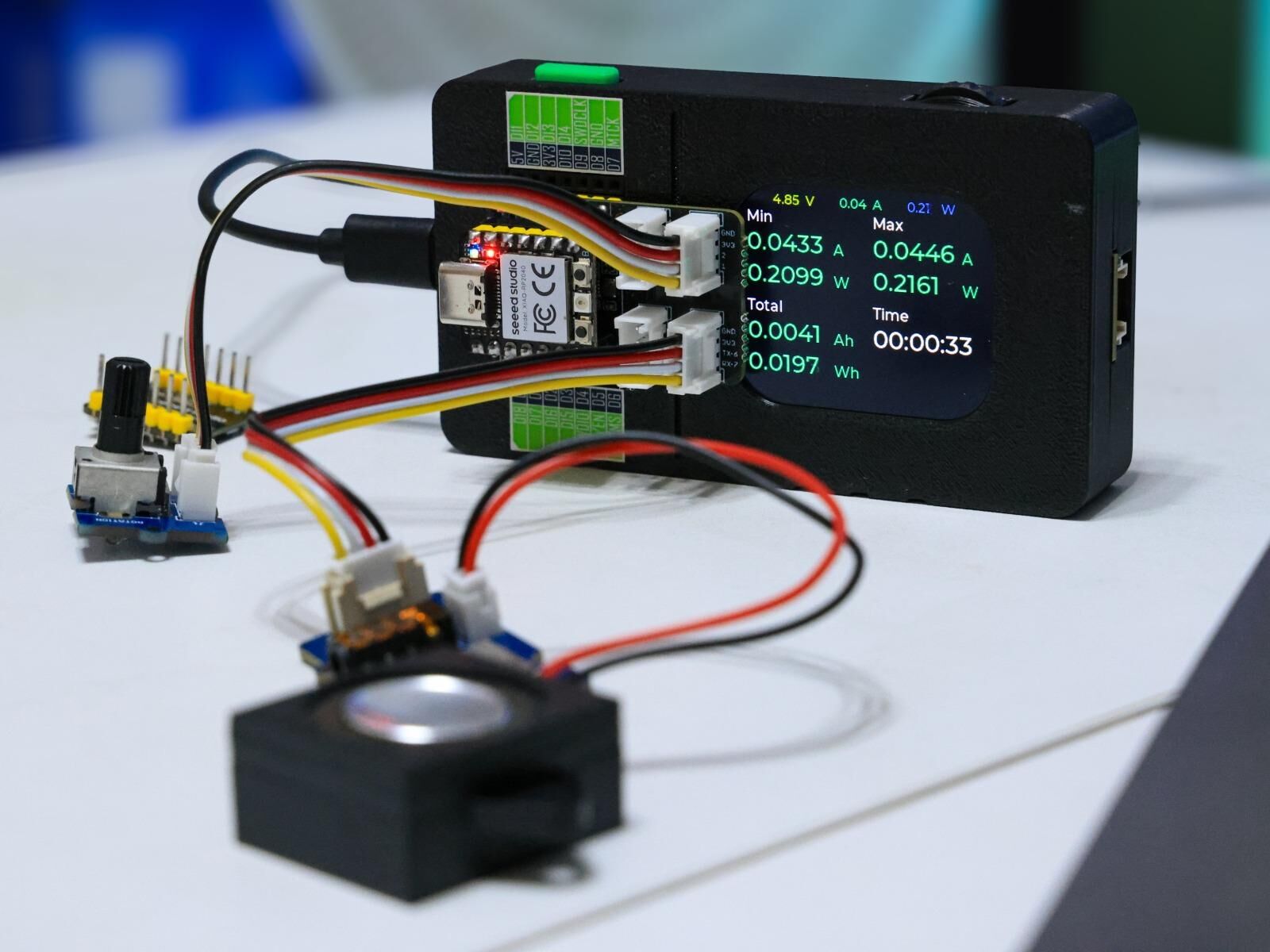 Seeed Studio XIAO Debug Mate,三合一偵錯器,多介面連接分析