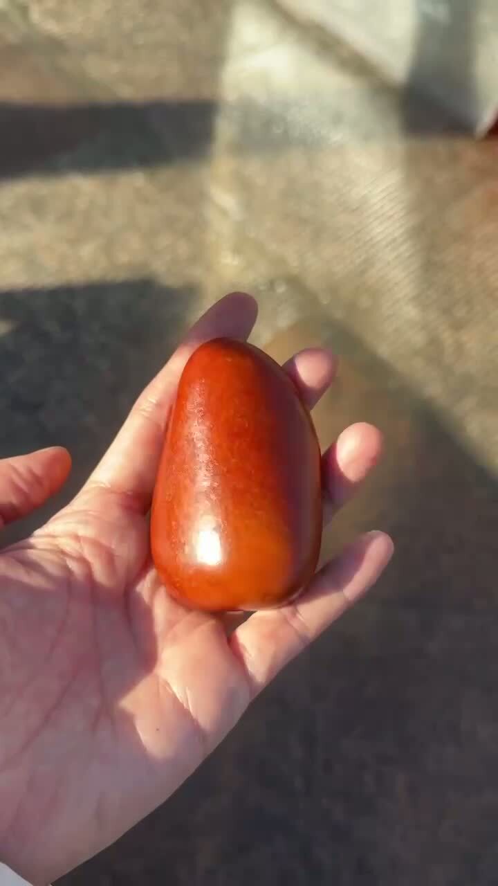 和田玉原籽稀有紅沁把件,天然和田玉軟玉