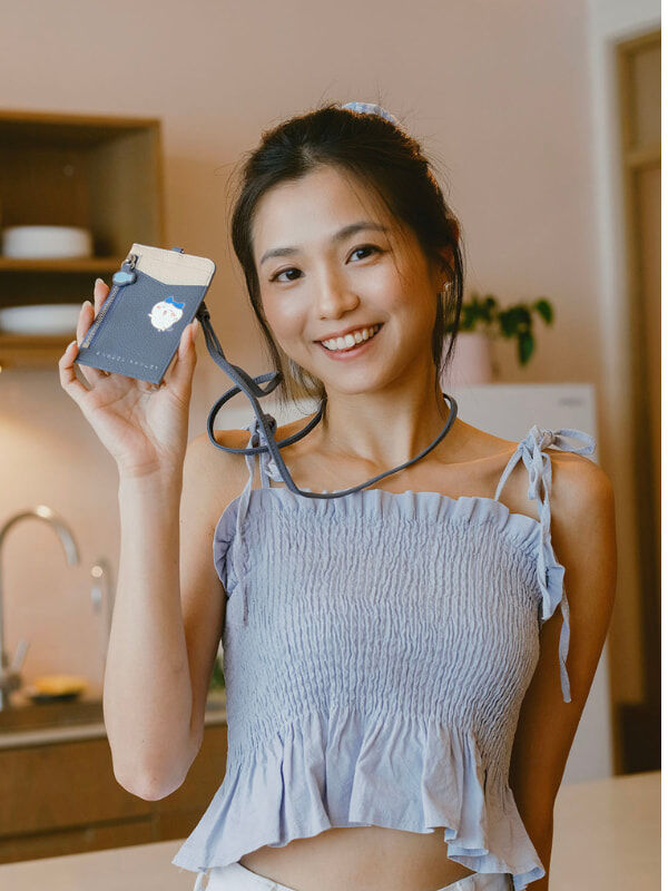 “戴起吉伊卡哇識別證”