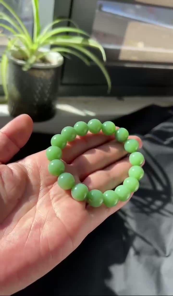 121722 和田玉高瓷粉綠手串 (12mm直徑)