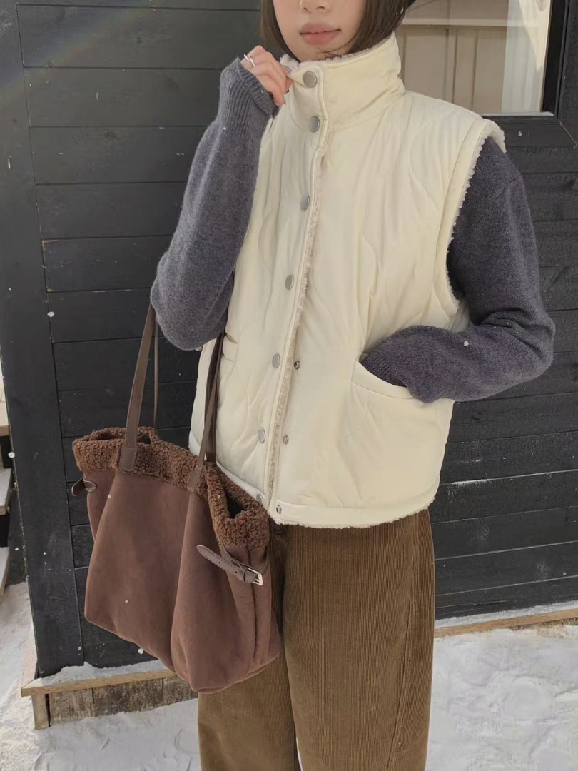 北歐風暖心菱格絨綿背心｜Hi Sisters 冬季必備層次單品