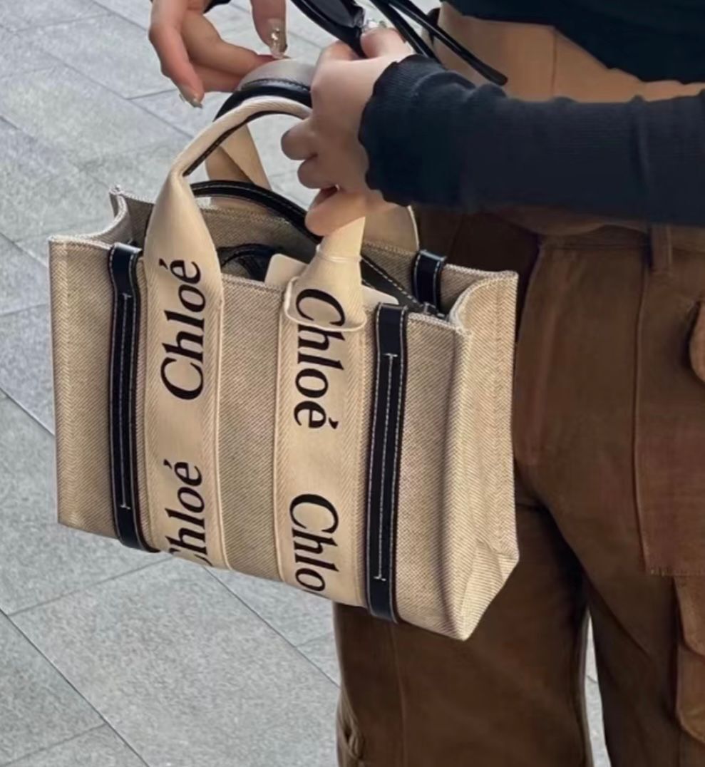 【預購】Chloe  Small Woody Linen K120803 托特包包 (先付$500後付$3990）售價$4490