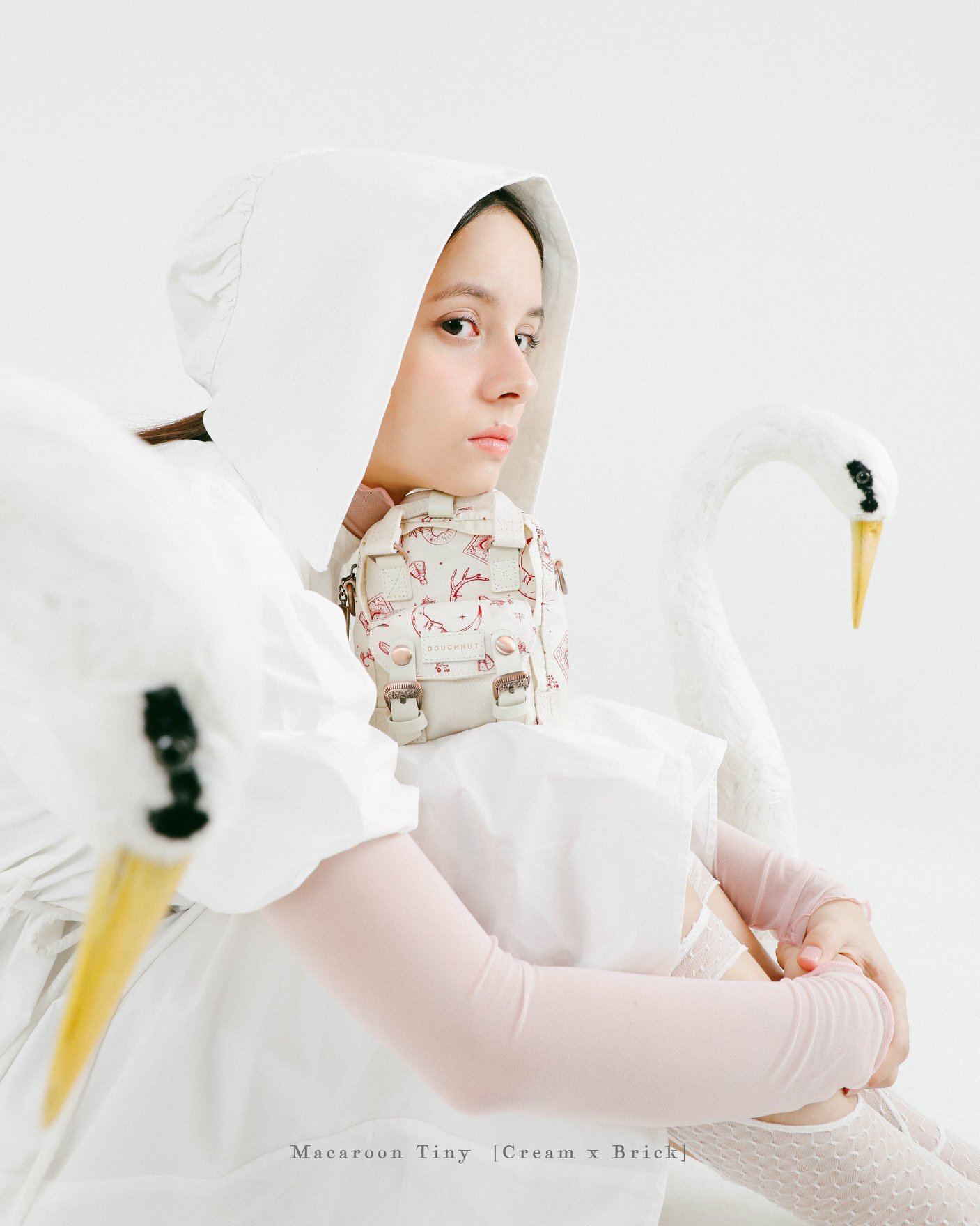 【直播】LL112874 Doughnut Macaroon Tiny The Mystic Club 斜背包