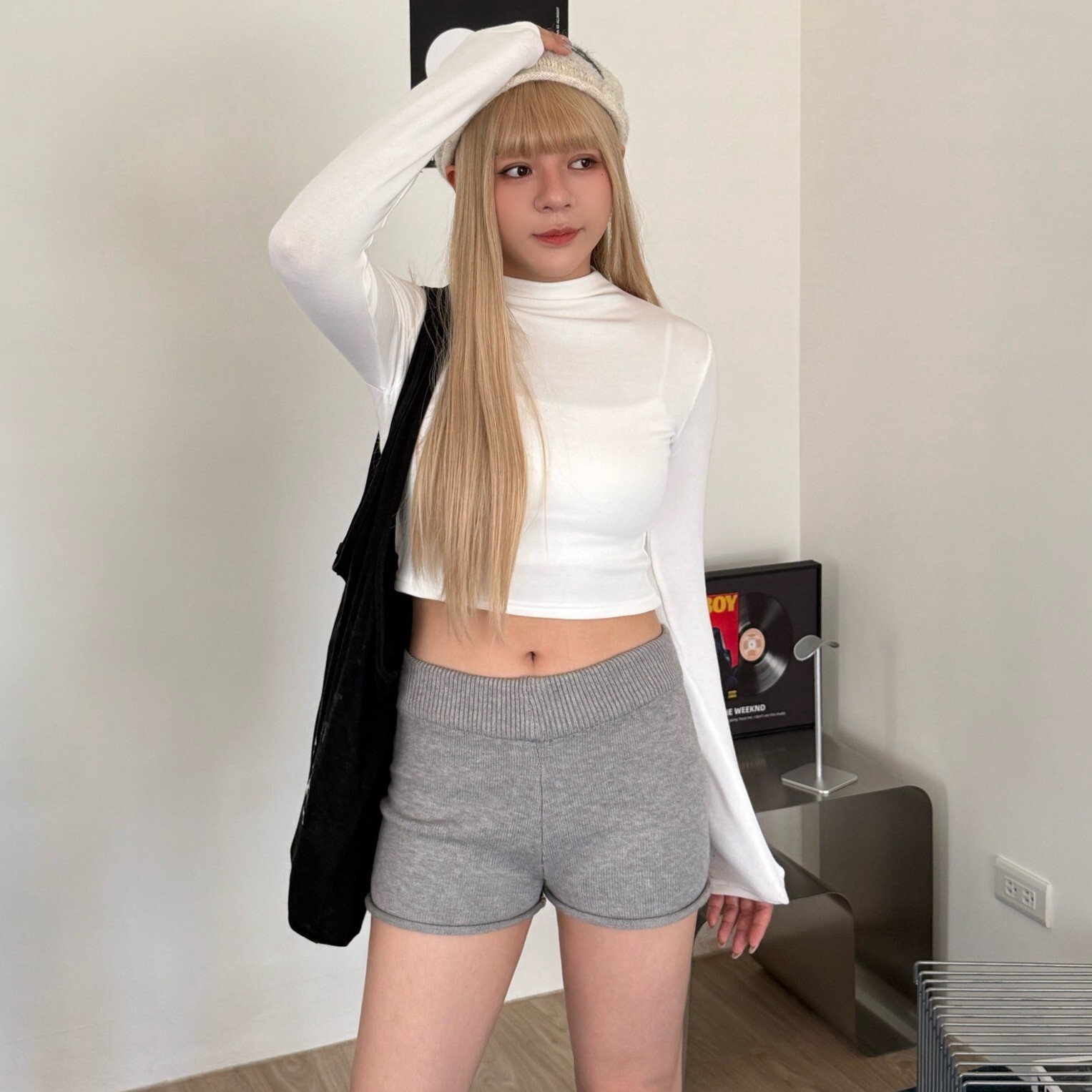 居家慵懶風 下捲邊寬腰針織短褲