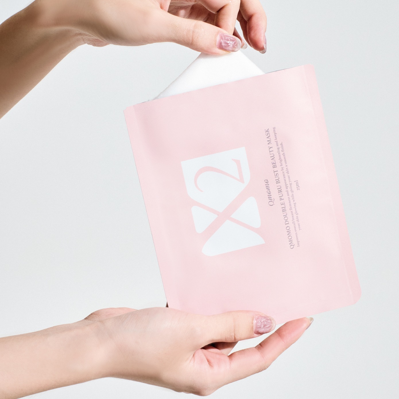Qmomo【DOUBLE PURU】Bust Care Essence Hydrogel Mask (1 pcs)