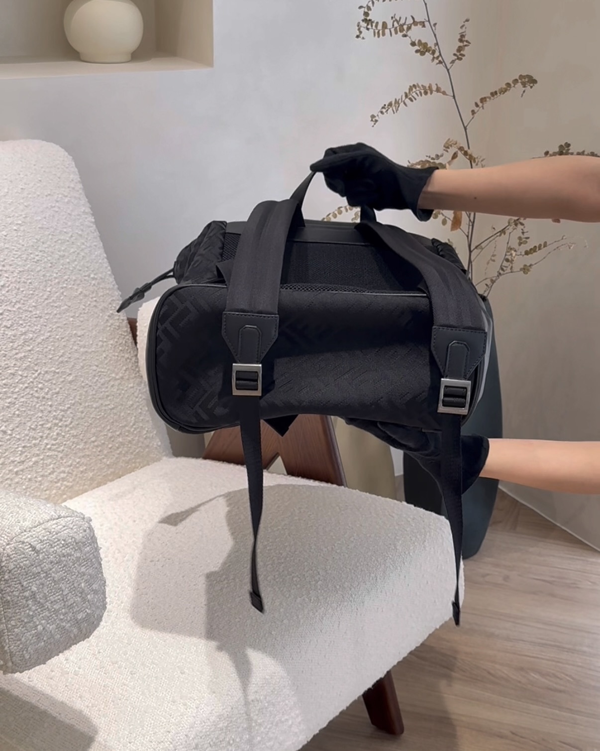 FENDI｜FLUX 後背包 黑色