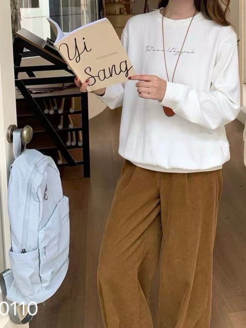 微挺度不貼肉・厚薄適中｜好穿搭英文字百搭上衣