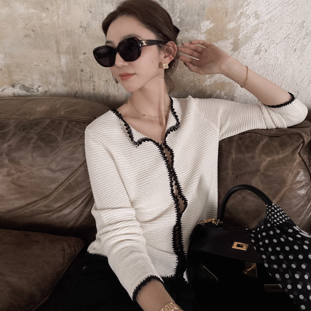 雲朵白織紋感配色滾邊上衣罩衫-M-L (Elegant & Love)