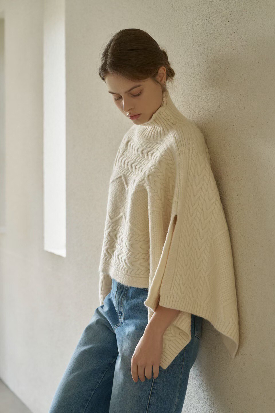 反摺高領造型羊毛麻花針織斗篷毛衣 / 3色