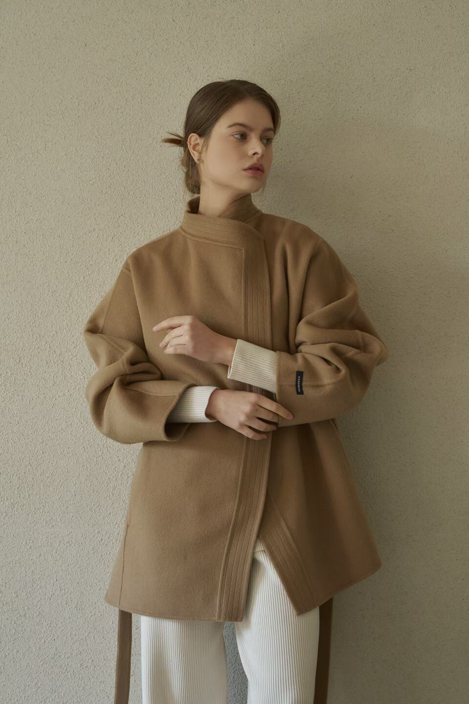 領片造型落肩手工羊毛短大衣外套-附綁帶 / 3色