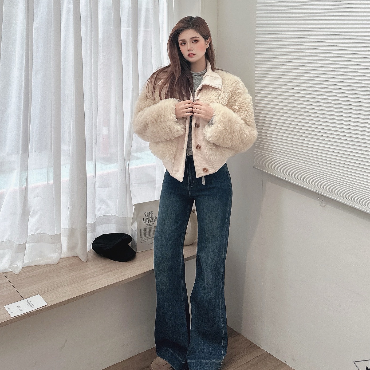 超柔軟羊羔毛翻領鋪棉外套