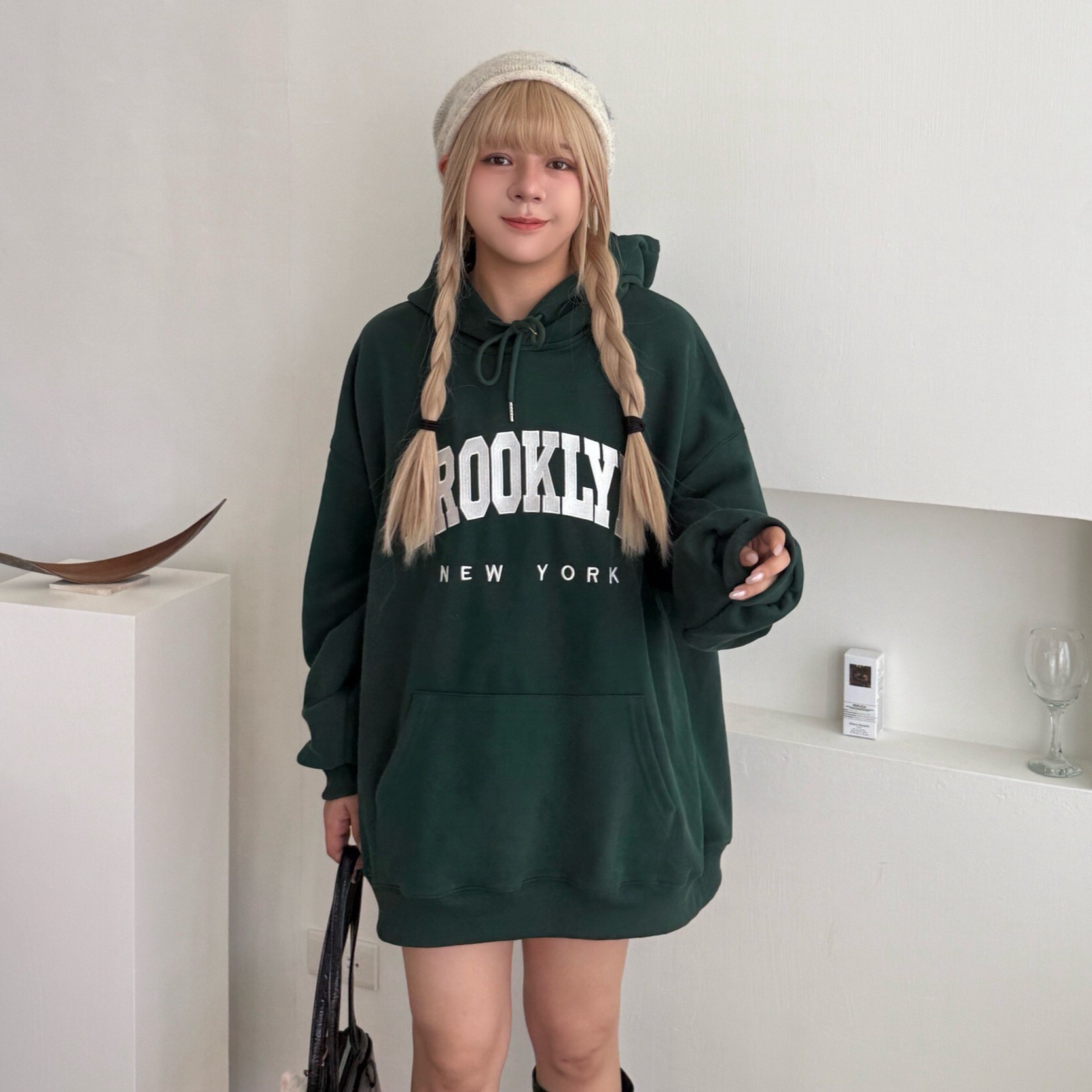 布魯克林 寬鬆刺繡休閒帽tee