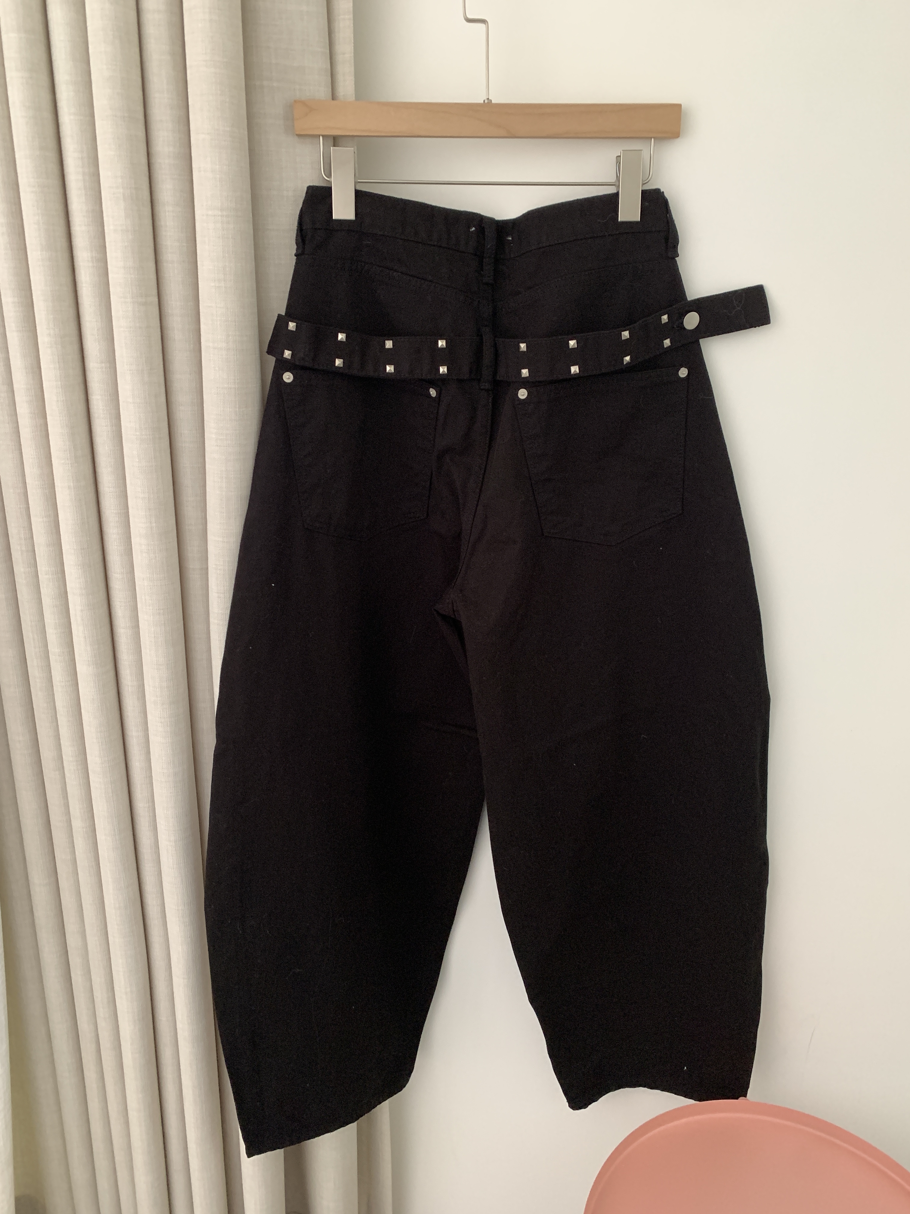 R116/隨性酷辣 金屬帶錐形褲