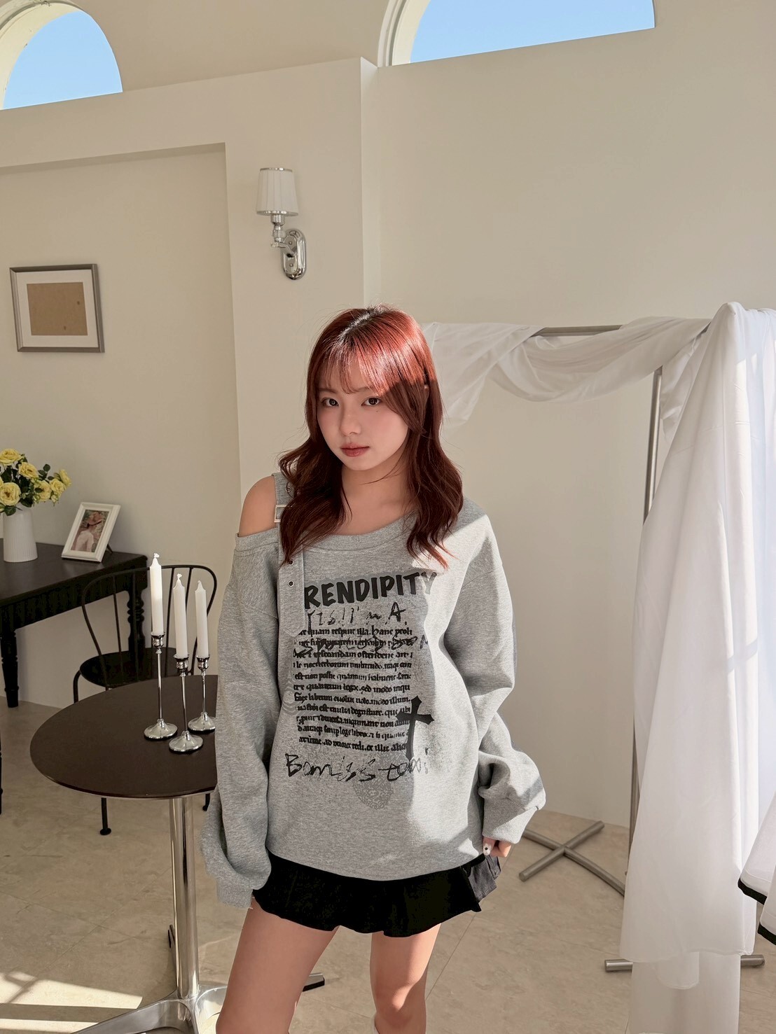 甜酷美式 斜肩吊帶十字大學踢