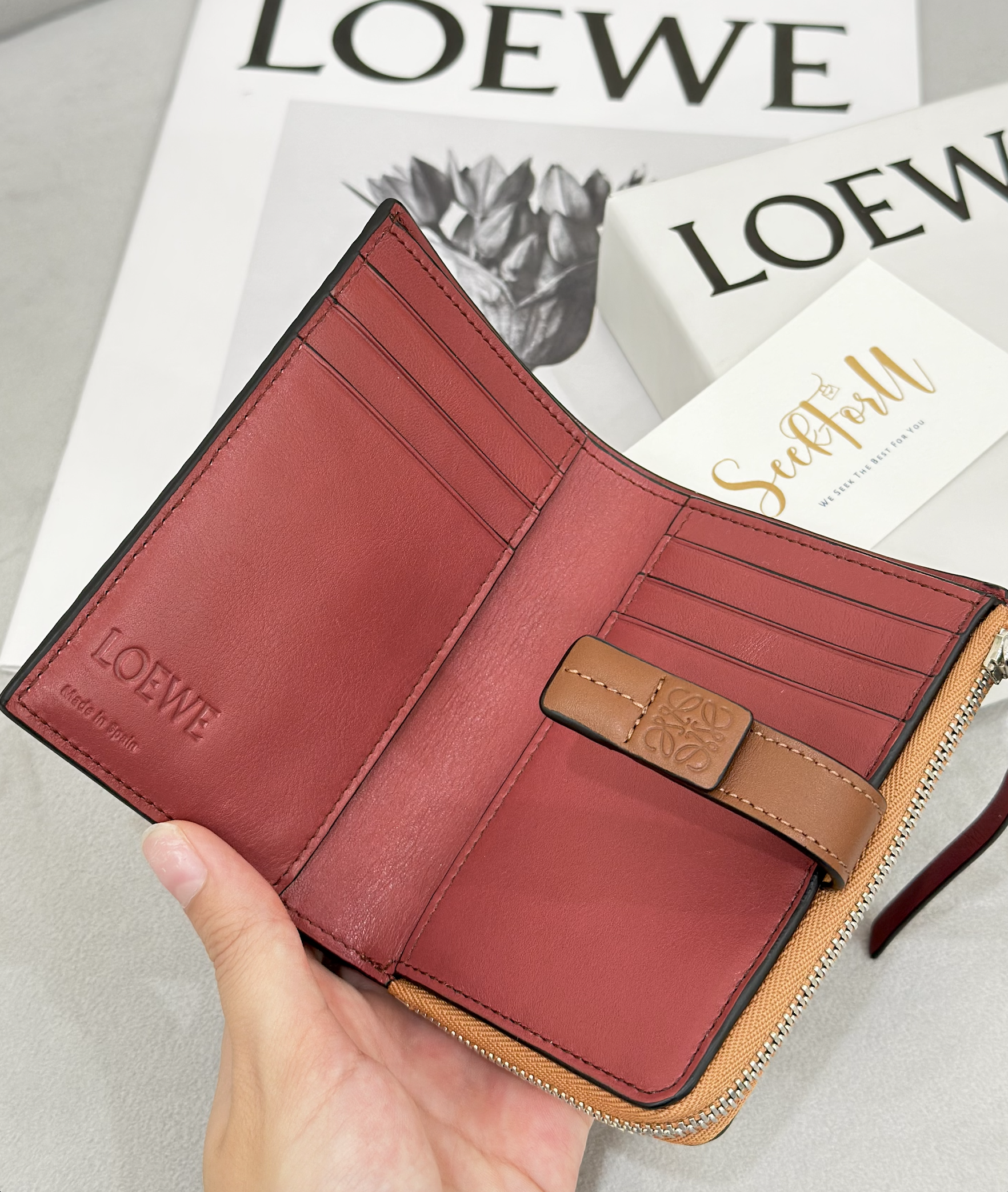 LOEWE Slim Zip Bifold Wallet
