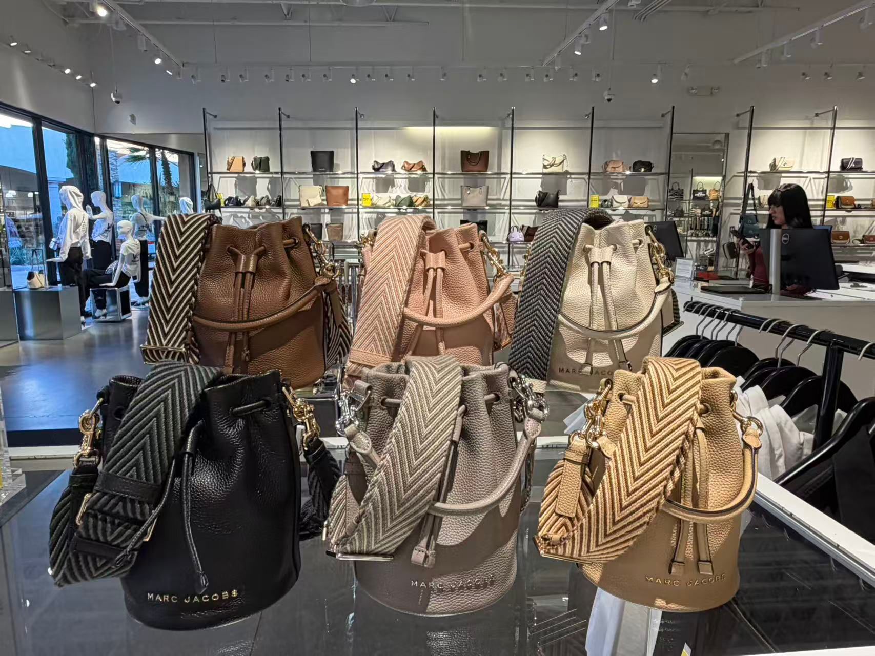 【預購】Q120802 Marc Jacobs 水桶包