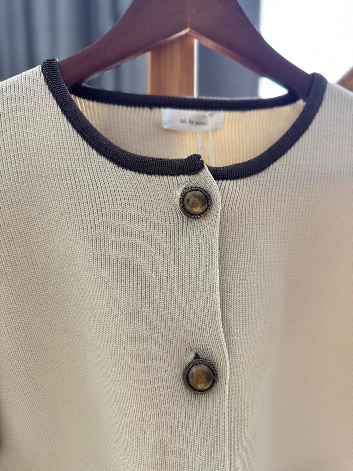 米色拼啡色鑲邊針織厚料外套【日本直送】