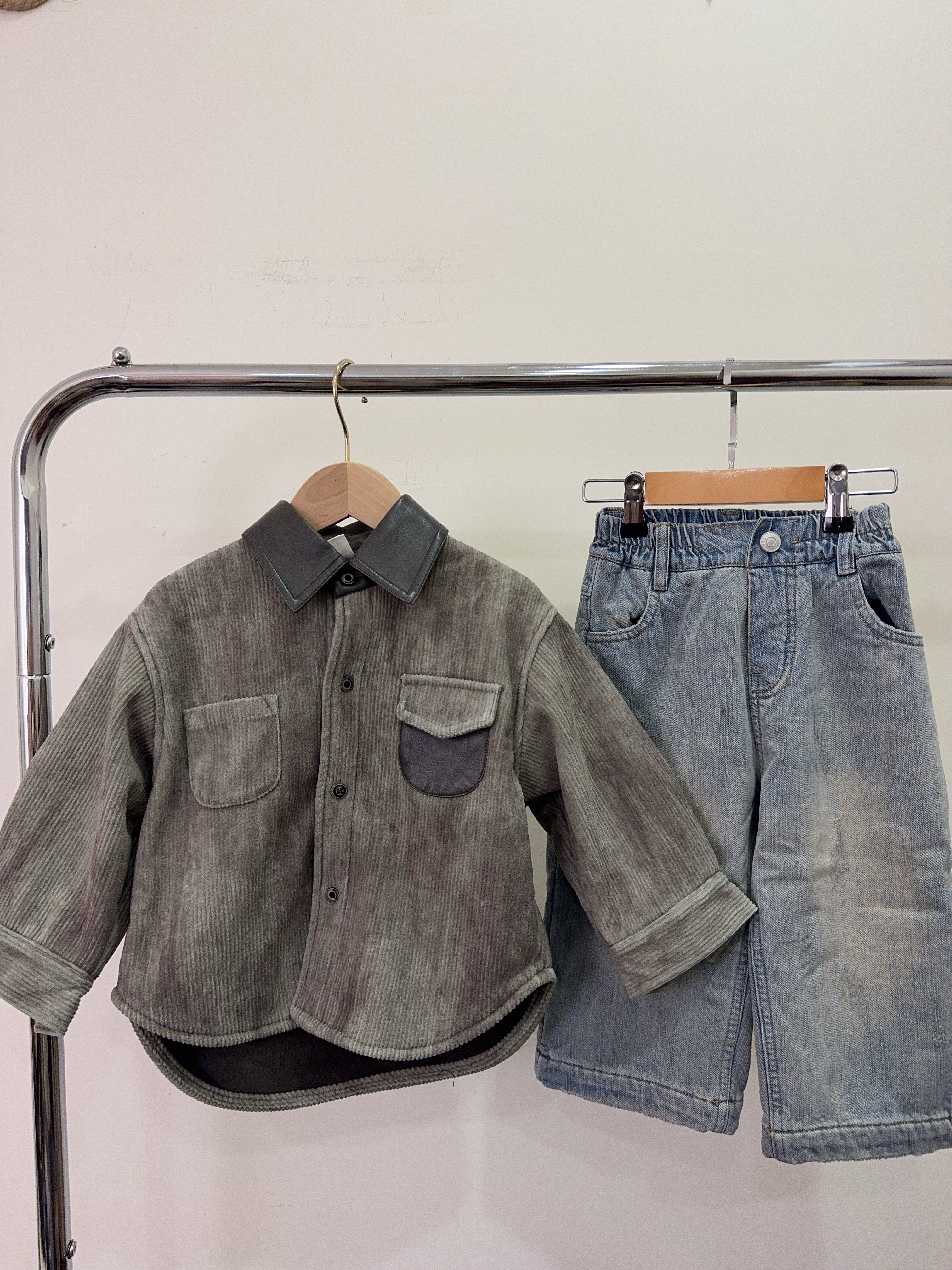 53603設計師家-仿舊皮領燈芯絨外套