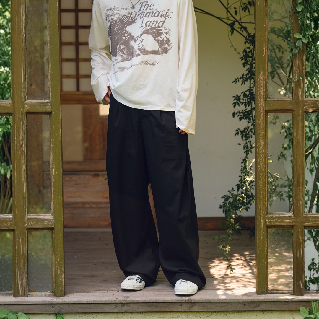 輕薄涼感科技彎刀褲版型西裝褲